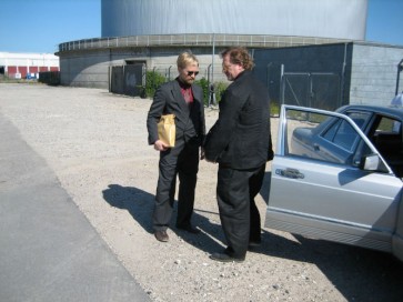 Ulrich Thomsen og Dennis Albrethsen i forhandling. Blekingegadebanden